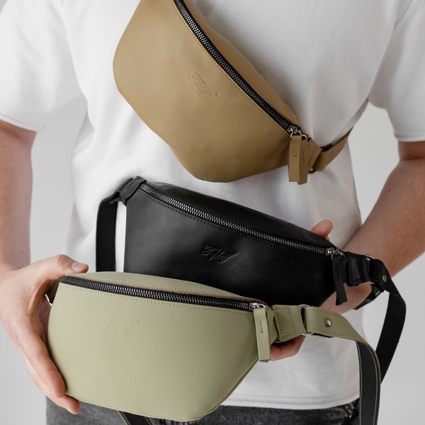 Leather bag-banana Shoulder bag (Black)